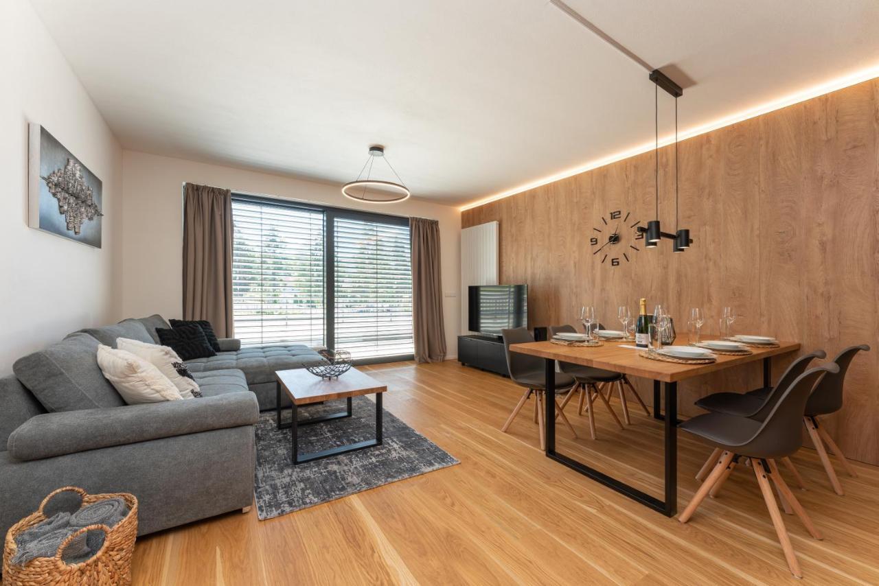 Apartman Molo Lipno リプノ・ナト・ヴルタヴォウ エクステリア 写真